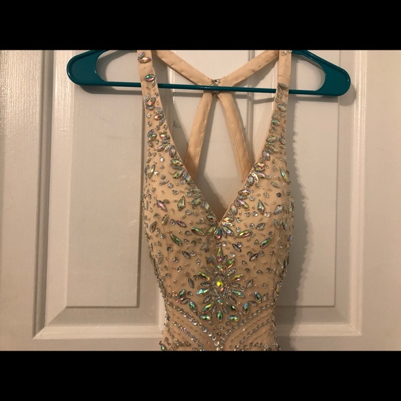 Beautiful mermaid fit prom dress - Picture 2 of 8